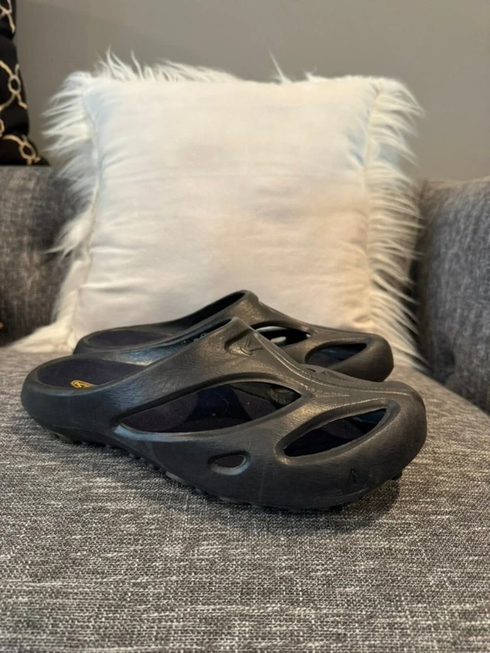 KEEN Shanti Clogs Men's US 9 Black Comfort Slip-On Garden Recovery Shoes EUC - Picture 4 of 8